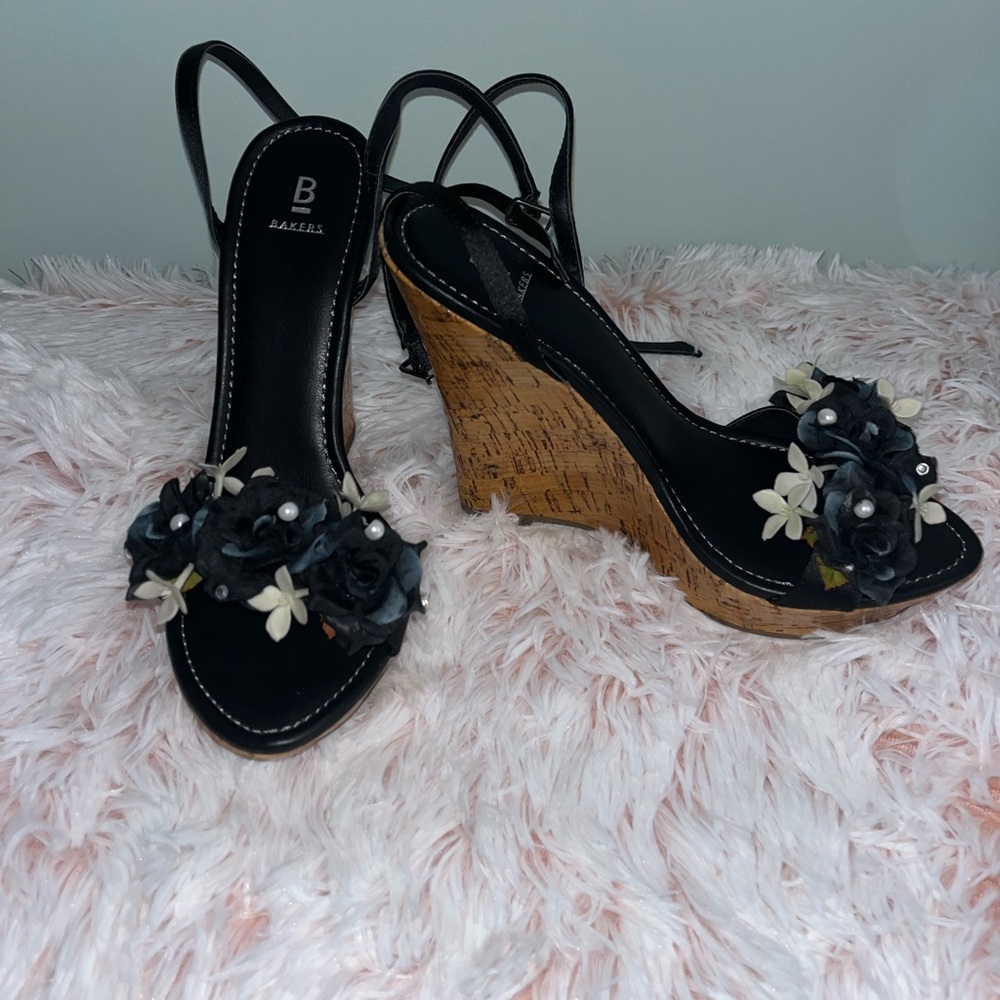 NWT- 5 inch Wedge sandals! Size 7.  Adjustable strap. Original box